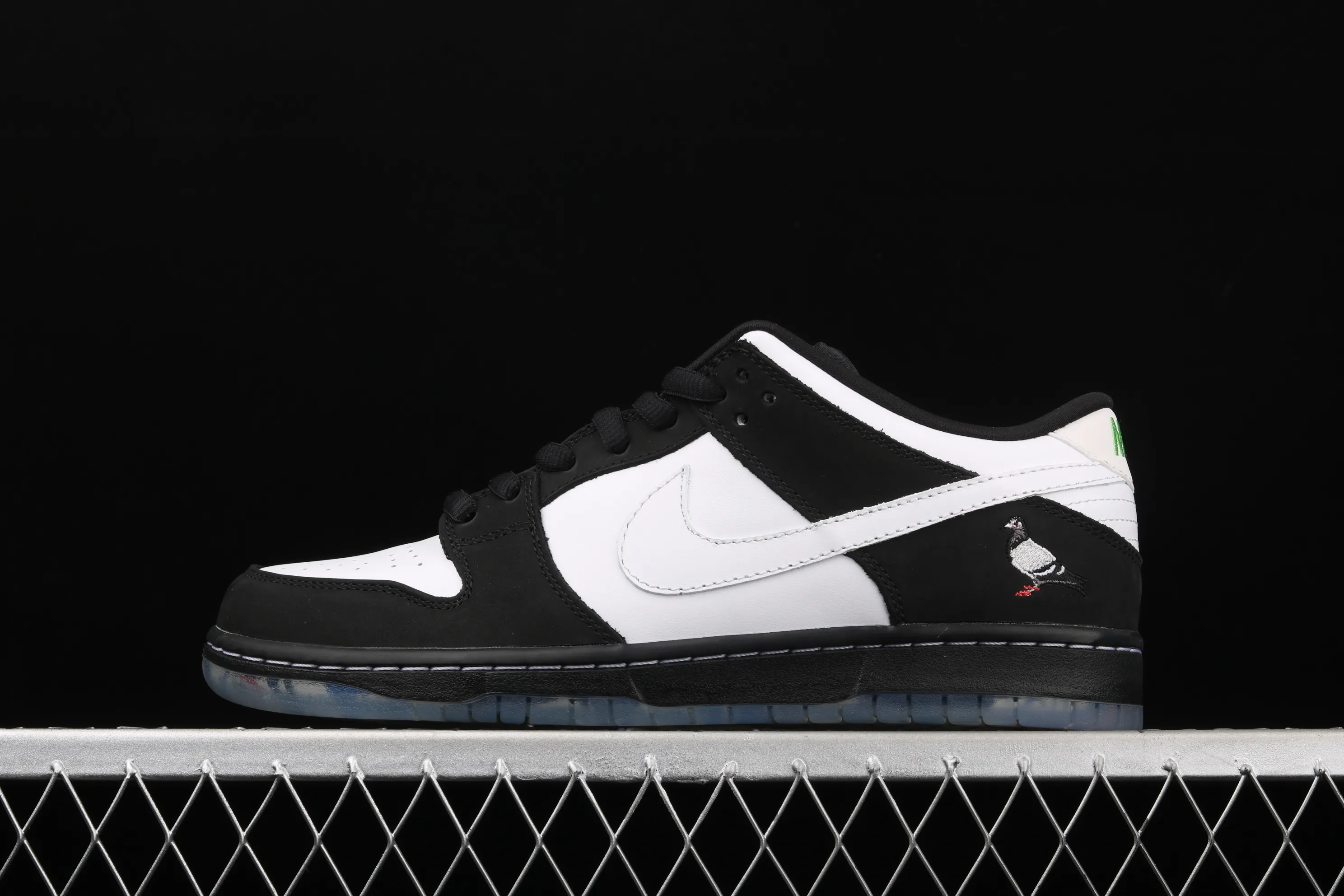 All Categories Nk SB Dunk Series Nk SB Dunk Low Low-top Sneakers J Version Original Box Jeff Staple x NK SB Dunk Low "Pigeon" 3.0 "Black and White Panda Pigeon" Low-top Classic Versatile Casual Sports Sneakers BV1310-013